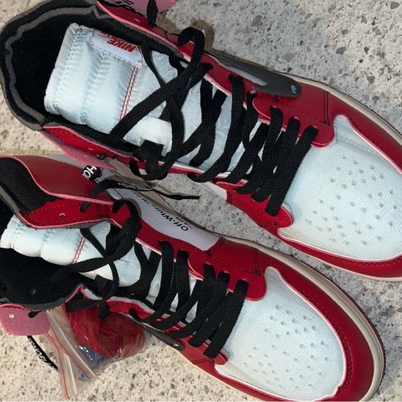 Jordan 1 Retro High Off-White Chicago - Picture 2 of 6